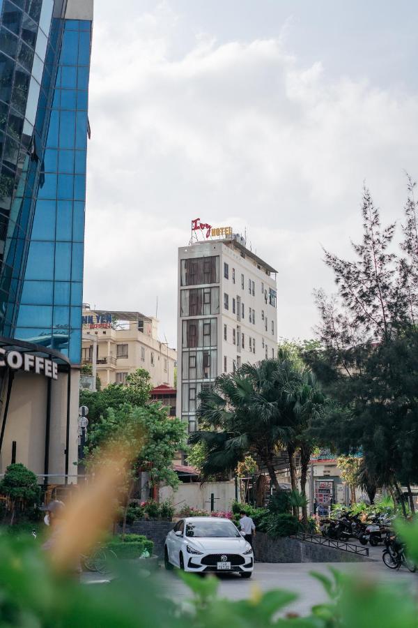 Ivy Hotel Hạ Long Extérieur photo
